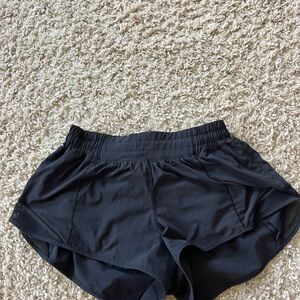 Lululemon Hotty Hot 2.5 Short Black